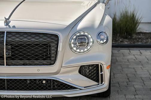 White Sand 2026 Bentley Flying Spur
