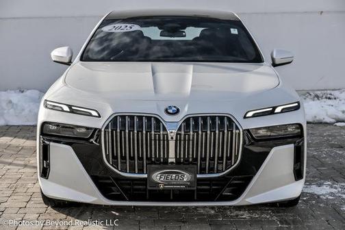 2025 BMW 740 i xDrive