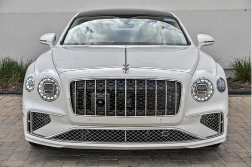 Glacier White 2026 Bentley Flying Spur Azure
