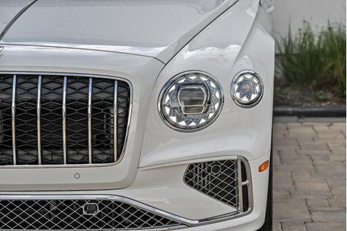 Glacier White 2026 Bentley Flying Spur Azure