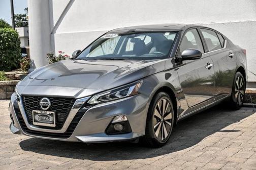 Gun Metallic 2022 Nissan Altima 2.5 SL