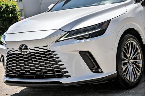 Eminent White Pearl 2024 Lexus RX 350 350 LUX