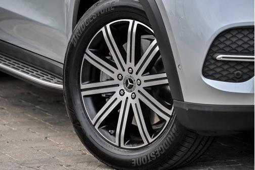 Cirrus Silver Metallic 2025 Mercedes-Benz GLE 450e 4MATIC