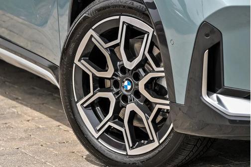 Green Metallic 2025 BMW X1 xDrive28i