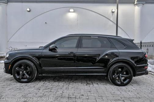 2023 Bentley Bentayga 