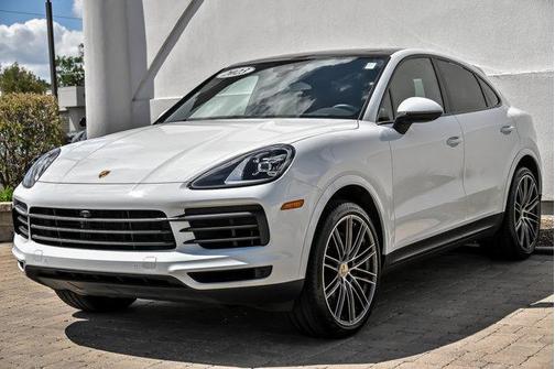 White 2023 Porsche Cayenne