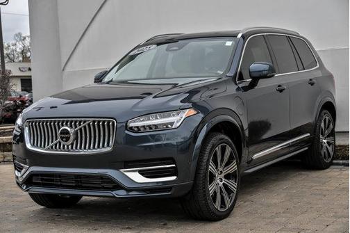 Denim Blue Metallic 2025 Volvo XC90 Plug-In Hybrid T8 Plus 6-Seater