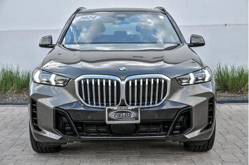 Manhattan Green Metallic 2024 BMW X5 xDrive40i