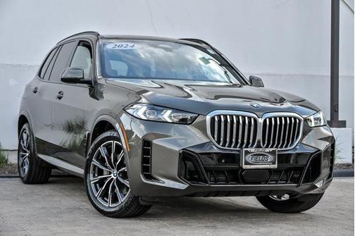 Manhattan Green Metallic 2024 BMW X5 xDrive40i