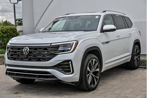 Opal White Pearl Effect 2024 Volkswagen Atlas 2.0T SEL Premium R-Line