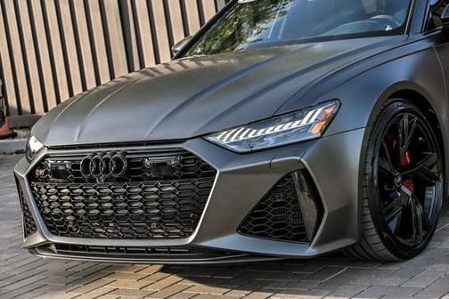 Audi Exclusive Color 2022 Audi RS 6 Avant 4.0T quattro