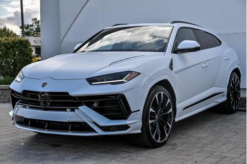Bianco 2024 Lamborghini Urus S