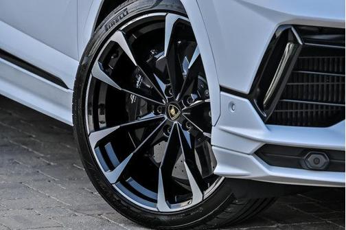 Bianco 2024 Lamborghini Urus S