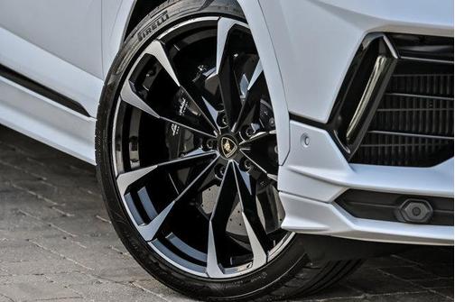 Bianco 2024 Lamborghini Urus S