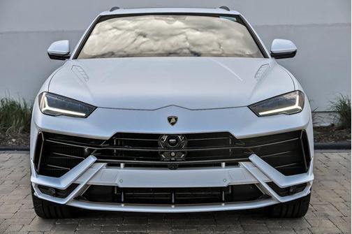 Bianco 2024 Lamborghini Urus S