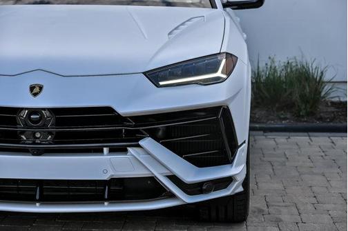 Bianco 2024 Lamborghini Urus S