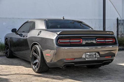 Granite Pearlcoat 2018 Dodge Challenger SRT Hellcat