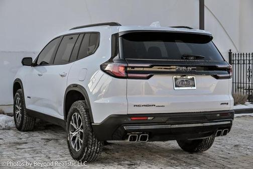 2024 GMC Acadia AT4