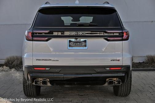 2024 GMC Acadia AT4