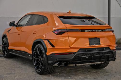 2024 Lamborghini Urus S