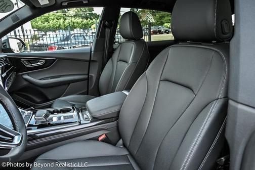2024 Audi Q8 55 Premium Plus