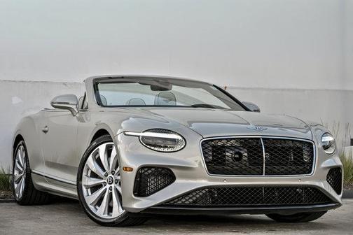 White Sand 2026 Bentley Continental GT