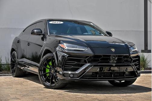 Nero Noctis 2022 Lamborghini Urus Graphite Capsule