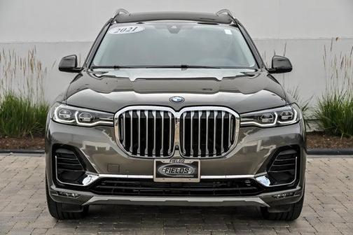 Manhattan Green Metallic 2021 BMW X7 xDrive40i