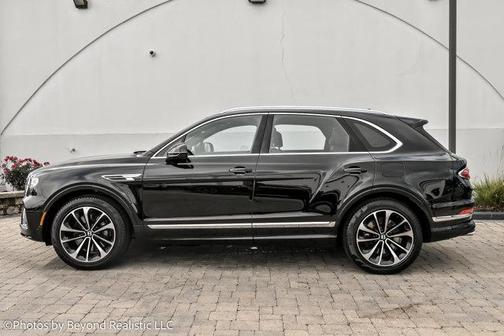 2024 Bentley Bentayga Hybrid V8