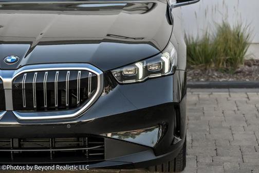 2026 BMW 530 i xDrive