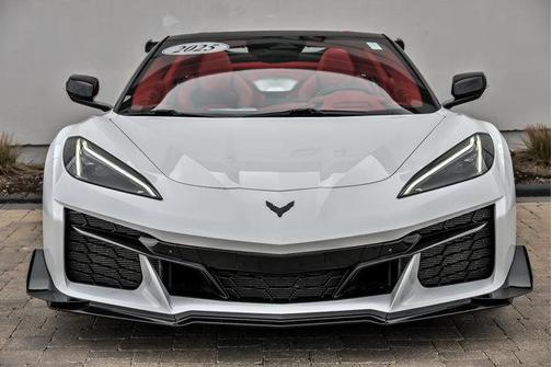 Arctic White 2025 Chevrolet Corvette Z06