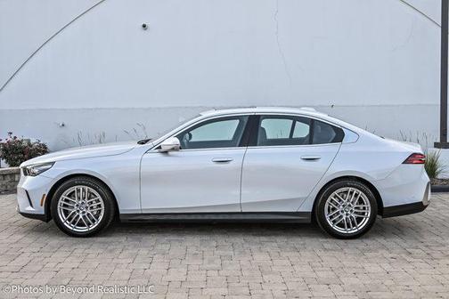 2024 BMW 530 i xDrive