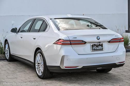 2024 BMW 530 i xDrive