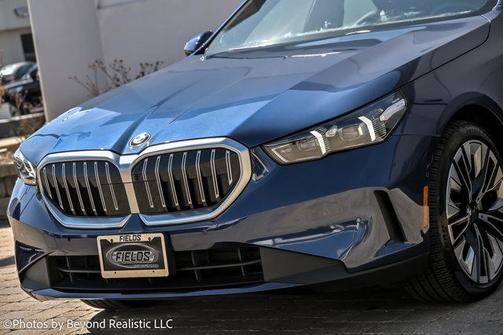 Phytonic Blue Metallic 2026 BMW 530 i xDrive