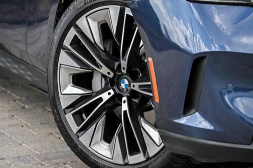 Phytonic Blue Metallic 2026 BMW 530 i xDrive