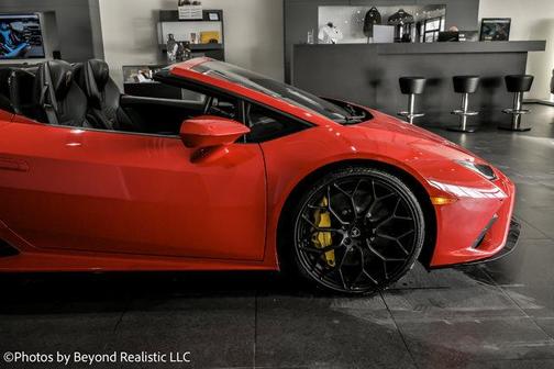 2023 Lamborghini Huracan EVO Base