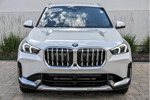 Mineral White Metallic 2026 BMW X1 xDrive28i