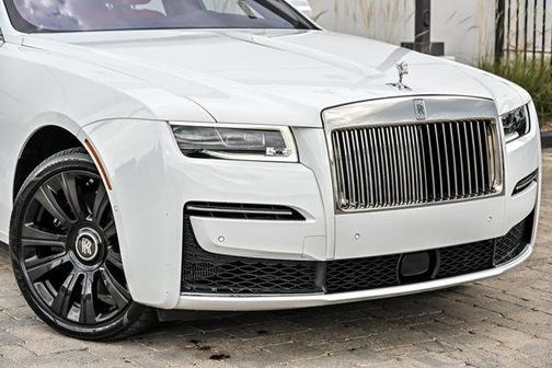 Arctic White 2022 Rolls-Royce Ghost