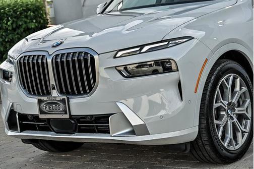 Alpine White 2026 BMW X7 xDrive40i