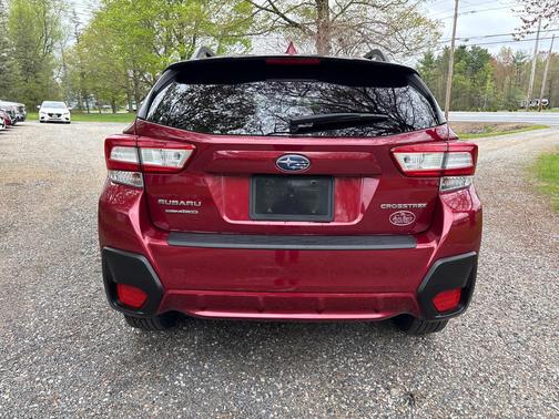 Venetian Red Pearl 2018 Subaru Crosstrek 2.0i Premium