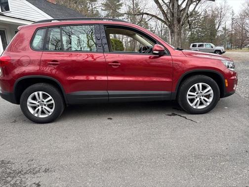 2016 Volkswagen Tiguan S
