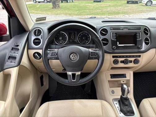 2016 Volkswagen Tiguan S
