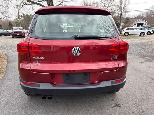 2016 Volkswagen Tiguan S