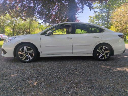 Crystal White Pearl 2022 Subaru Legacy Limited