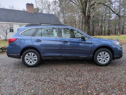 2019 Subaru Outback 2.5i