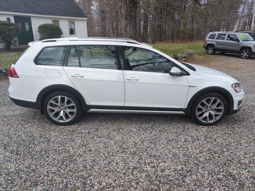 2017 Volkswagen Golf Alltrack TSI SEL