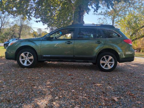 2013 Subaru Outback 3.6R Limited