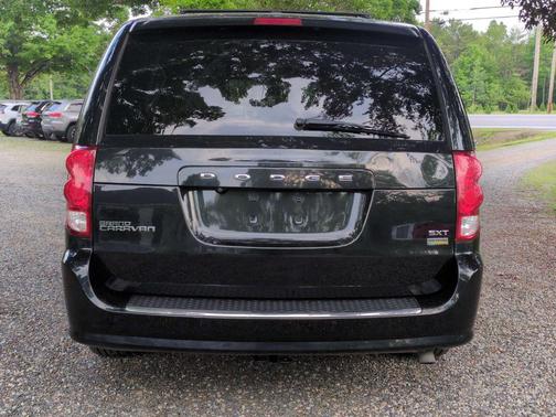 Black Onyx Crystal Pearlcoat 2019 Dodge Grand Caravan SXT