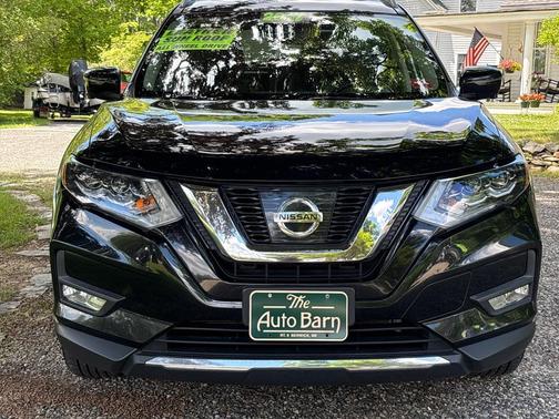 Magnetic Black 2017 Nissan Rogue SL