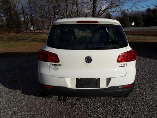 2016 Volkswagen Tiguan S